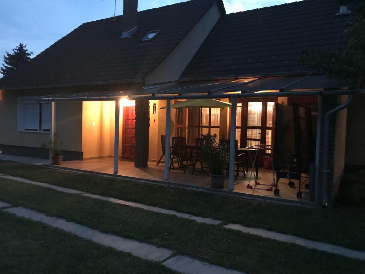 Viharsarki Apartman Gyula Dış mekan fotoğraf